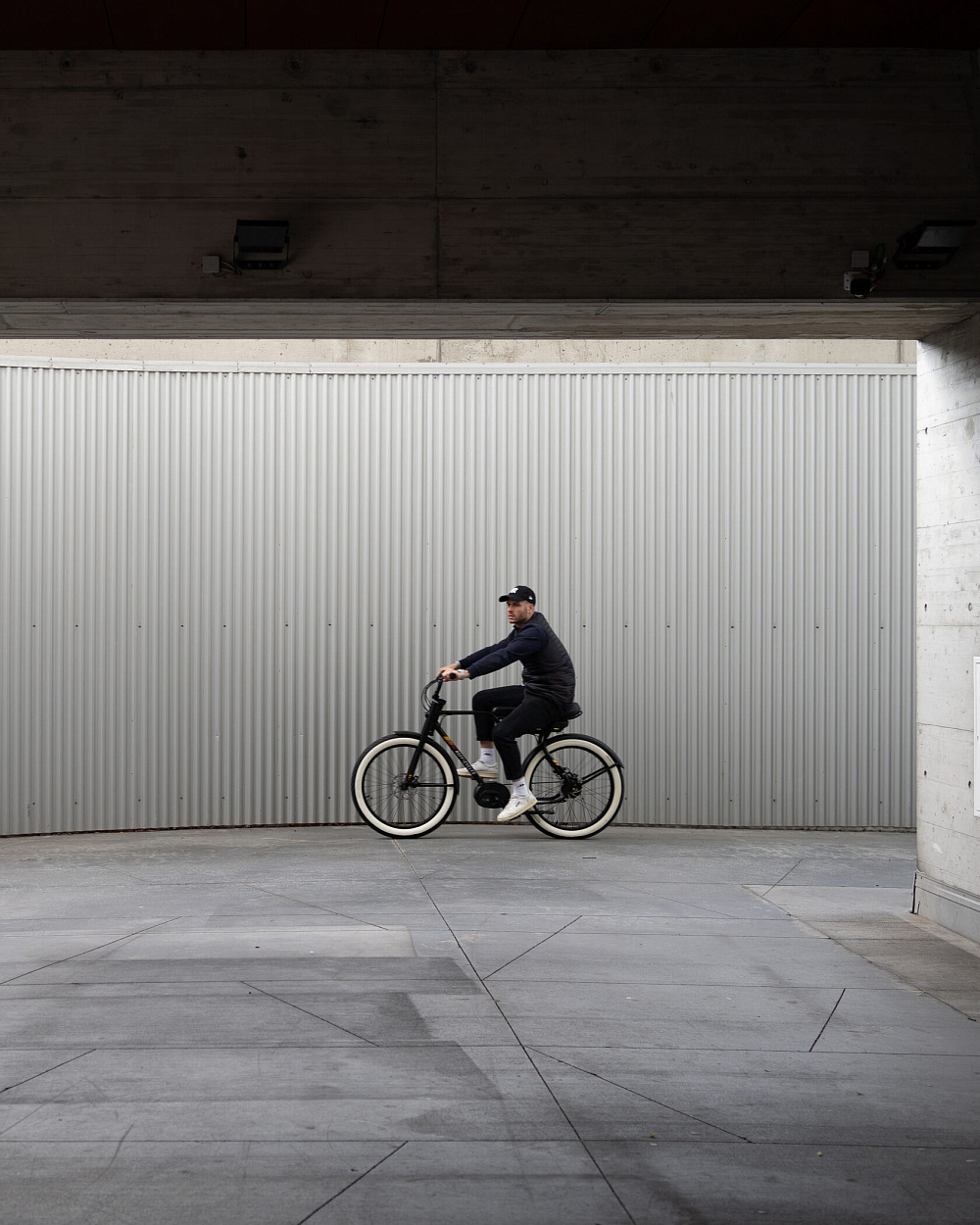 Электровелосипед Ruff Cycles Biggie Bosch Performance Line CX Future Sand